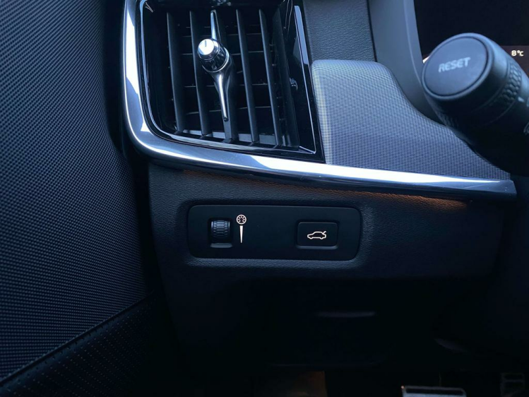 Volvo V90 2.0 D3 R-Design Geartronic LED/Gps/Head-Up/Leder! Leconte Motors