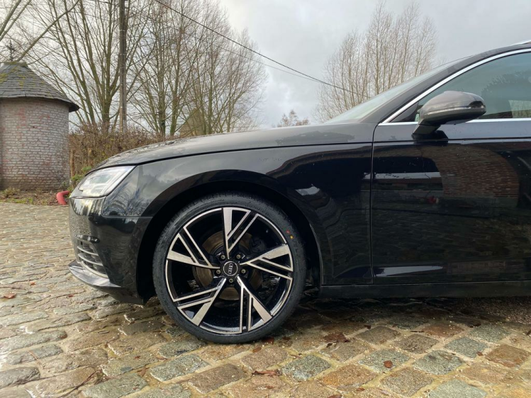 Audi A4 2.0 TDi S tronic Virtual-Cockpit/Matrix/Leder...! Leconte Motors