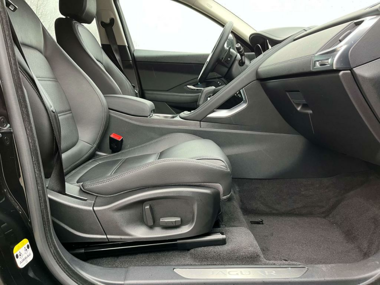 Jaguar E-Pace 2.0 T AWD S LED/Gps/Leder/Camera/Lane-assist/...! Leconte Motors