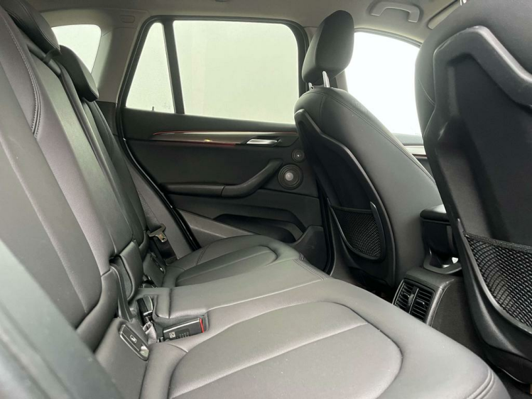 BMW X1 1.5iA sDrive18 X-Line LED/Gps/Leder/Apple-Carplay! Leconte Motors