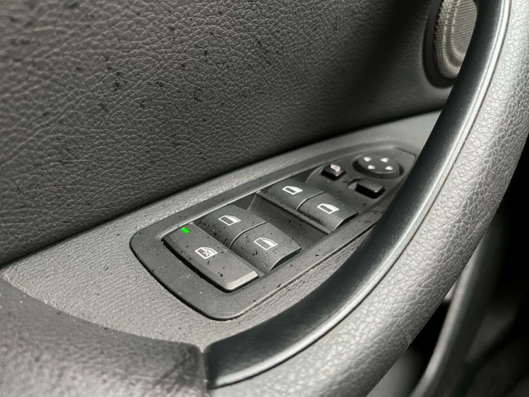 BMW X1 1.5iA sDrive18 X-Line LED/Gps/Leder/Apple-Carplay! Leconte Motors