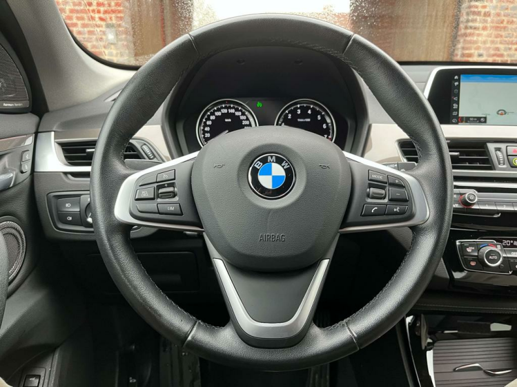 BMW X1 1.5iA sDrive18 X-Line LED/Gps/Leder/Apple-Carplay! Leconte Motors