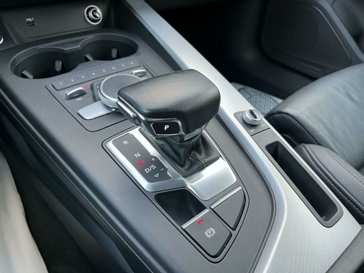 Audi A4 2.0 TDi S tronic S-Line Virtual-Cockpit/Matrix LED Leconte Motors