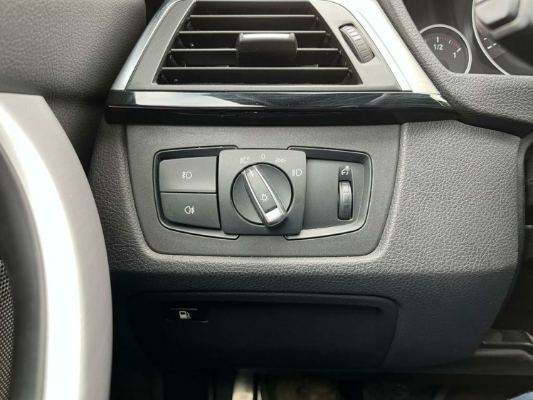 BMW 330 330eA Plug-In Hybrid M-Sportpack LED/HUD/360'CAM! Leconte Motors