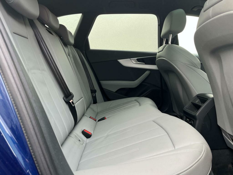 Audi A4 2.0 TDi S tronic Virtual-Cockpit/Panodak/Matrix/.. Leconte Motors