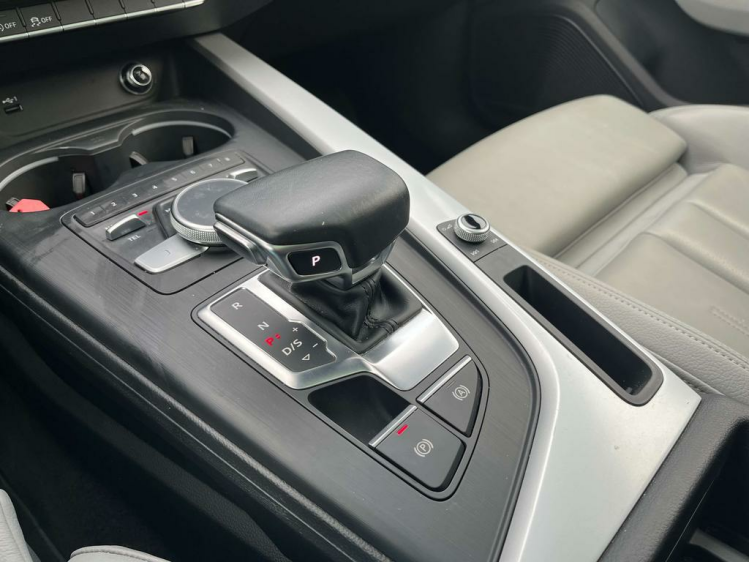 Audi A4 2.0 TDi S tronic Virtual-Cockpit/Panodak/Matrix/.. Leconte Motors
