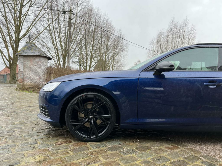 Audi A4 2.0 TDi S tronic Virtual-Cockpit/Panodak/Matrix/.. Leconte Motors