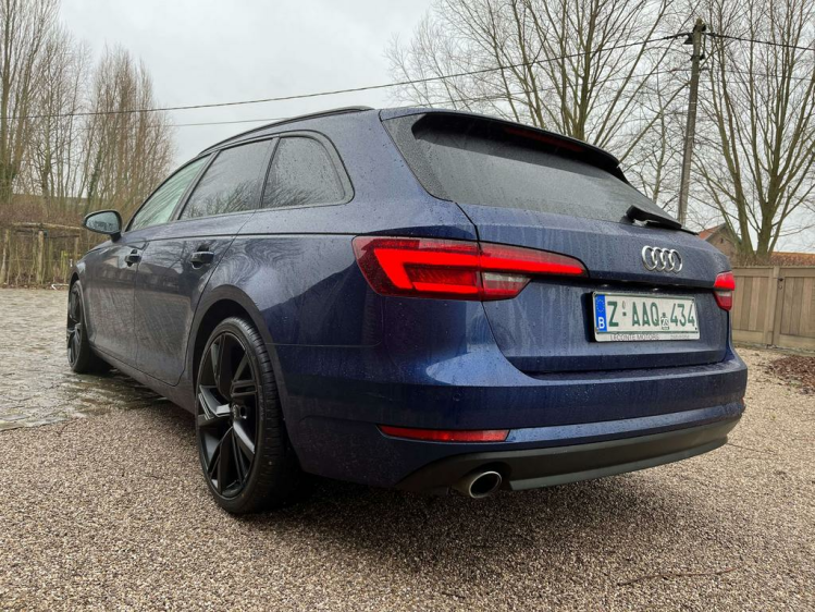 Audi A4 2.0 TDi S tronic Virtual-Cockpit/Panodak/Matrix/.. Leconte Motors