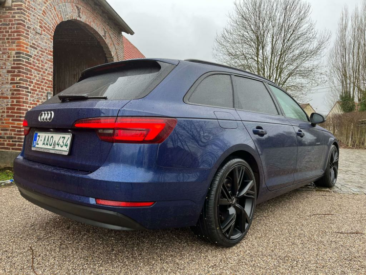 Audi A4 2.0 TDi S tronic Virtual-Cockpit/Panodak/Matrix/.. Leconte Motors