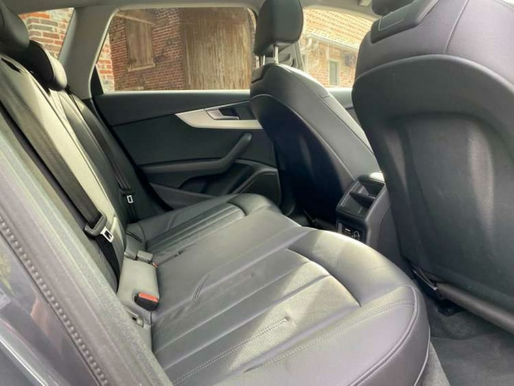 Audi A4 2.0 TDi ultra S tronic Virtual Cockpit/Panodak/... Leconte Motors