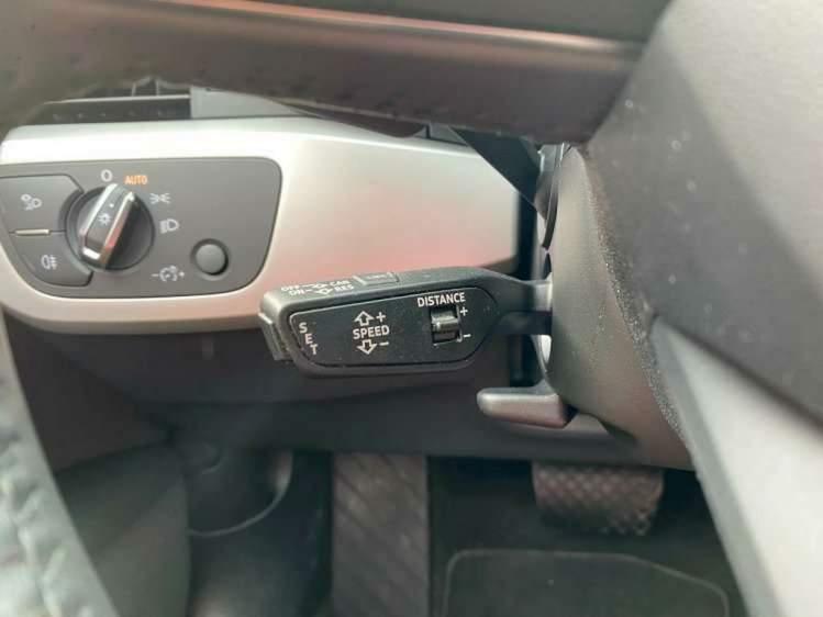 Audi A4 2.0 TDi ultra S tronic Virtual Cockpit/Panodak/... Leconte Motors