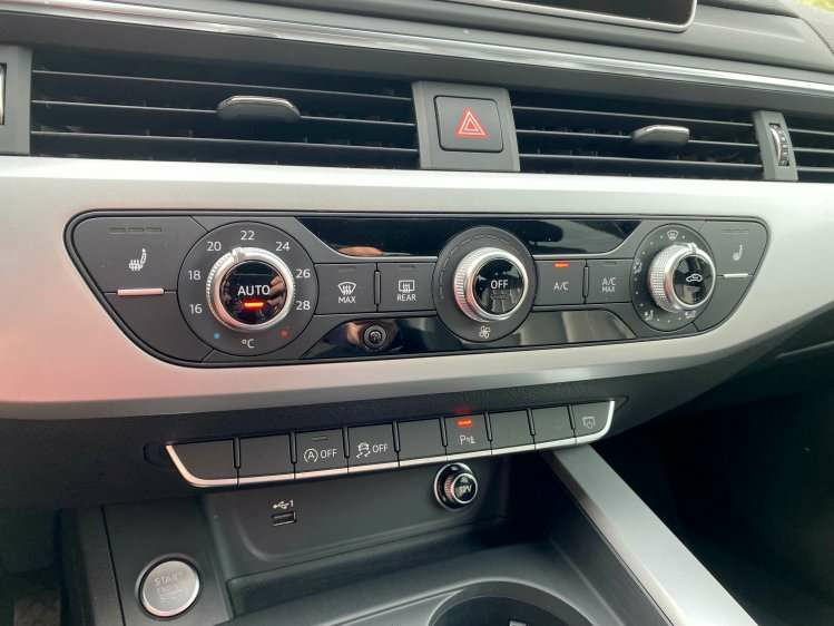 Audi A4 2.0 TDi ultra S tronic Virtual Cockpit/Panodak/... Leconte Motors