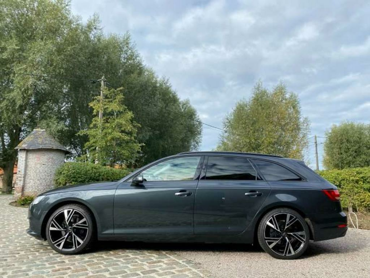 Audi A4 2.0 TDi ultra S tronic Virtual Cockpit/Panodak/... Leconte Motors