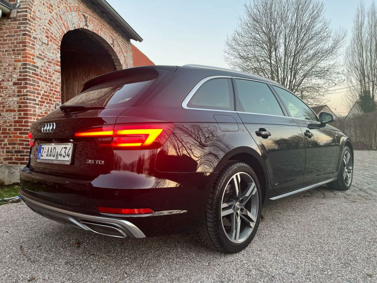 Audi A4 35 TDi S-Tronic 3x S-Line LED-Matrix/Virtual/Cam! Leconte Motors