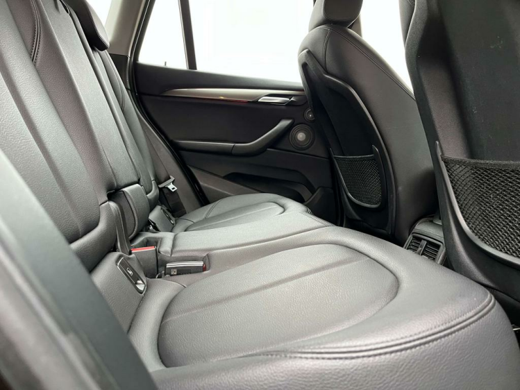 BMW X1 1.5iA sDrive18 X-LIne Full-LED/Leder/Zetelververw! Leconte Motors