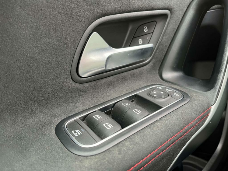 Mercedes-Benz A 180 dA AMG-PACK Panodak/Full-LED/Sportzetels/Camera! Leconte Motors