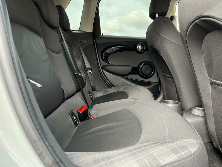 MINI Cooper S 2.0A Full-LED/Lederen-Sportzetels/Keyless/Gps...! Leconte Motors