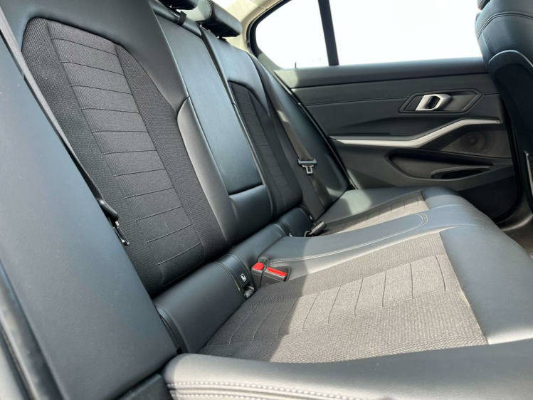 BMW 320 320iA Berline LED/Navi-Pro/Lederen-Sportzetels...! Leconte Motors