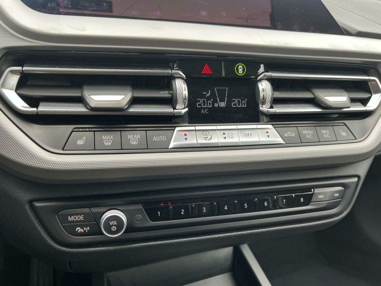 BMW 118 118i Hatchback Full-LED/Sportzetels/M-stuur/PDC..! Leconte Motors