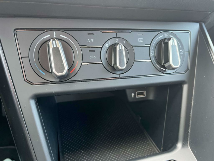 Volkswagen Polo 1.0i Trendline 52.000km Airco/PDC/Cruise/Bluetooth Leconte Motors