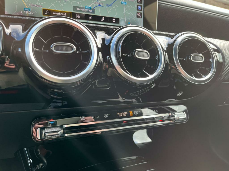 Mercedes-Benz A 180 Business Solution Panodak/Widescreen/Sportzetels! Leconte Motors