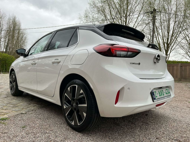 Opel Corsa 50 kWh GS Line Sportzetels/LED/Keyless/48M GAR!! Leconte Motors
