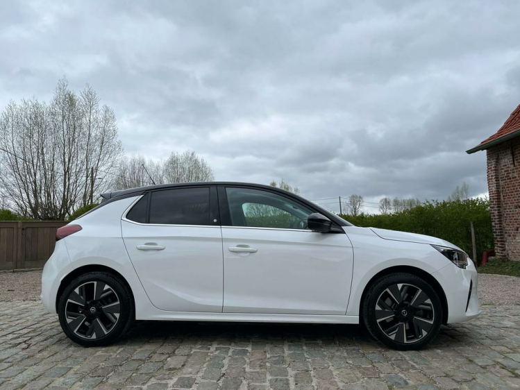 Opel Corsa 50 kWh GS Line Sportzetels/LED/Keyless/48M GAR!! Leconte Motors