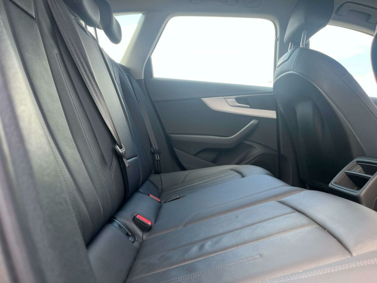 Audi A4 35 TFSI S tronic Full-LED Matrix/Leder/Navigatie.. Leconte Motors