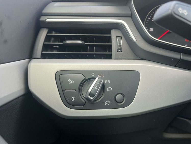 Audi A4 35 TFSI S tronic Full-LED Matrix/Leder/Navigatie.. Leconte Motors