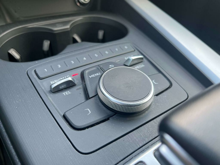 Audi A4 35 TFSI S tronic Full-LED Matrix/Leder/Navigatie.. Leconte Motors