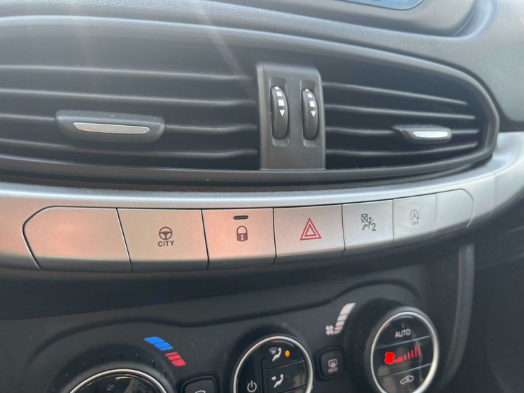 Fiat Tipo 1.4i Street 13.000km Navigatie/Cruise/PDC/Zetelver Leconte Motors