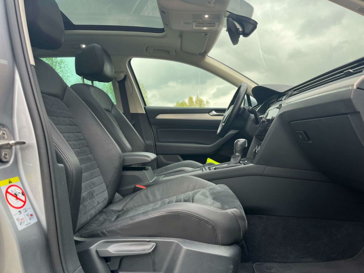 Volkswagen Passat Variant 1.4 TSI Highline Virtual/Panodak/Leder/Camera/LED Leconte Motors
