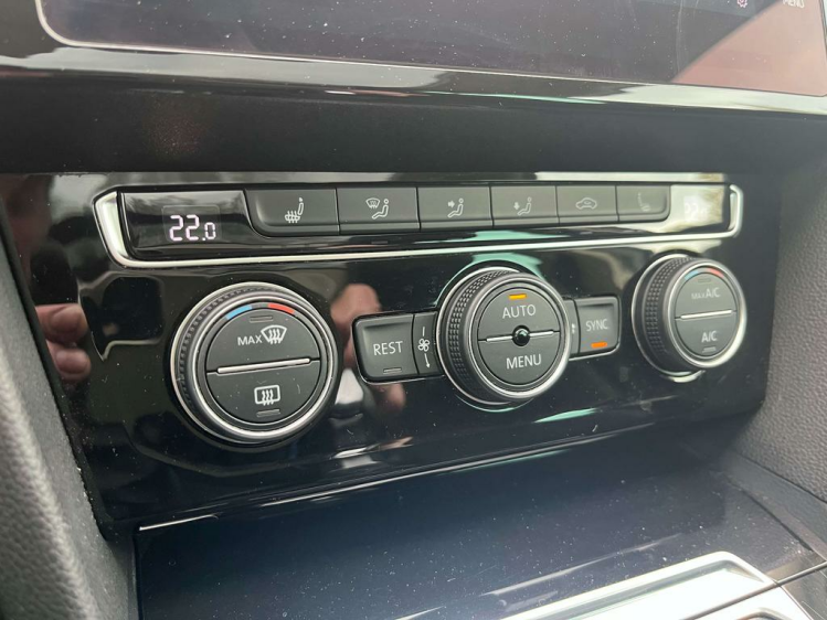 Volkswagen Passat Variant 1.4 TSI Highline Virtual/Panodak/Leder/Camera/LED Leconte Motors