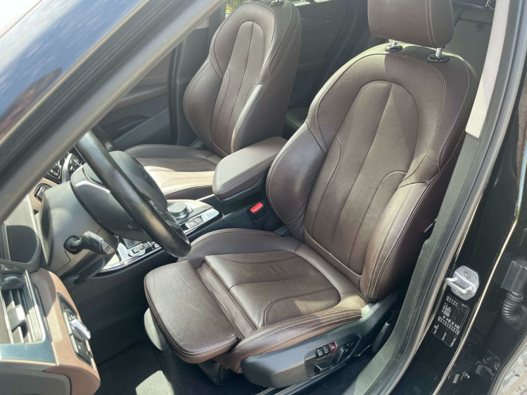 BMW X1 1.5iA sDrive18 X-Line LED/Pano/Gps-Pro/Leder/HUD! Leconte Motors