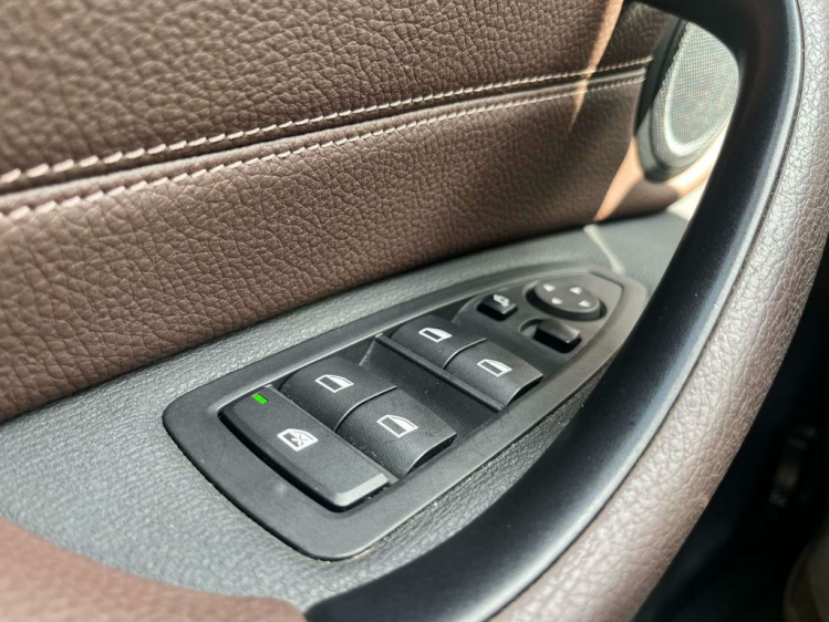 BMW X1 1.5iA sDrive18 X-Line LED/Pano/Gps-Pro/Leder/HUD! Leconte Motors