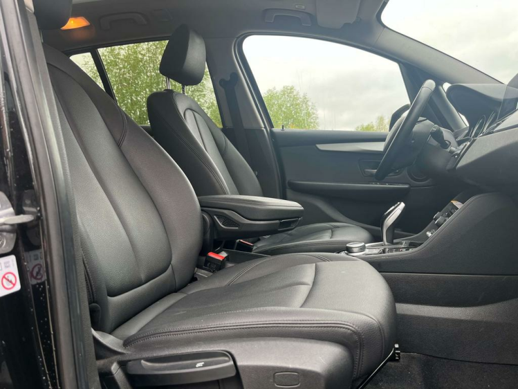 BMW 218 218iA Gran Tourer 7-zitpl/Panodak/Leder/Gps/Trekh! Leconte Motors