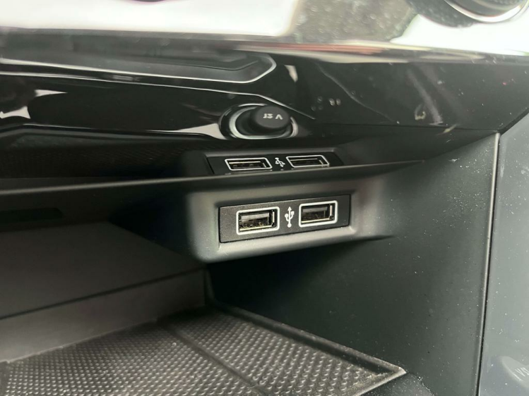 Volkswagen T-Roc 1.5 TSI Full-LED/Panodak/Gps/Camera/Zetelverw/DAB+ Leconte Motors