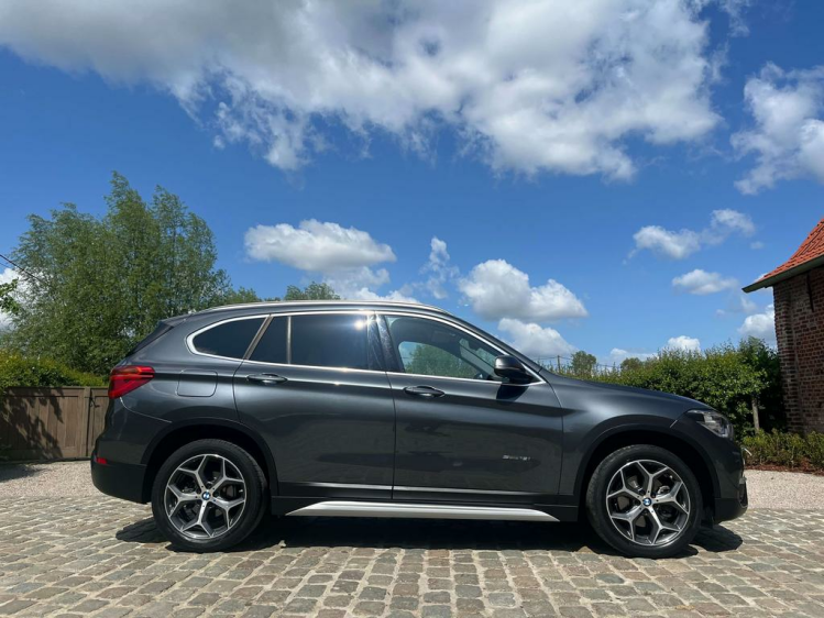 BMW X1 1.5iA sDrive18 X-Line Full-LED/Sportzetels/Gps-Pro Leconte Motors