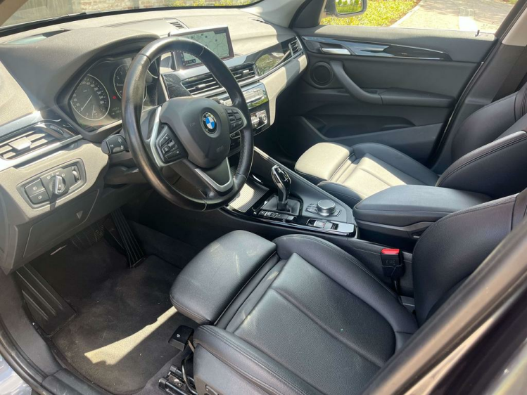 BMW X1 1.5iA sDrive18 X-Line Full-LED/Sportzetels/Gps-Pro Leconte Motors
