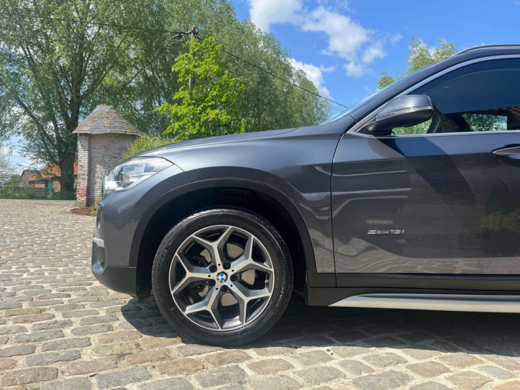 BMW X1 1.5iA sDrive18 X-Line Full-LED/Sportzetels/Gps-Pro Leconte Motors
