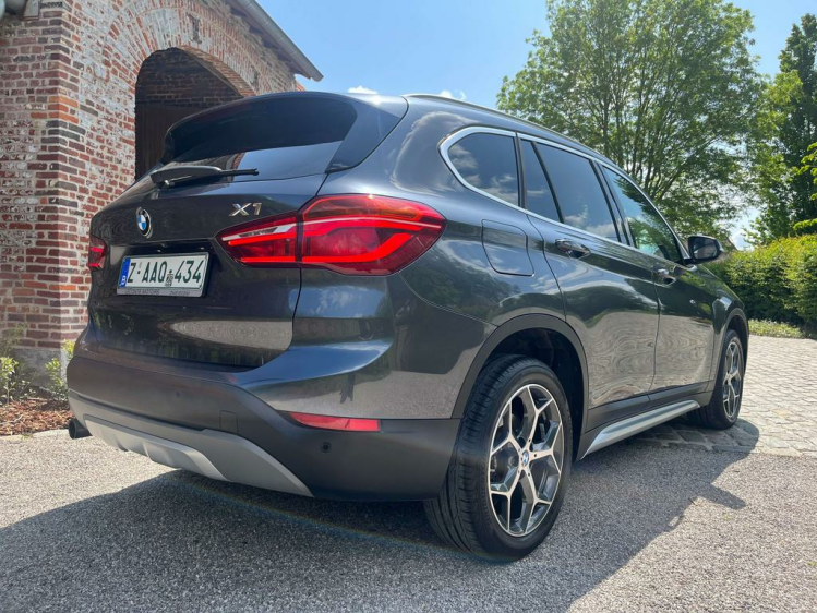 BMW X1 1.5iA sDrive18 X-Line Full-LED/Sportzetels/Gps-Pro Leconte Motors