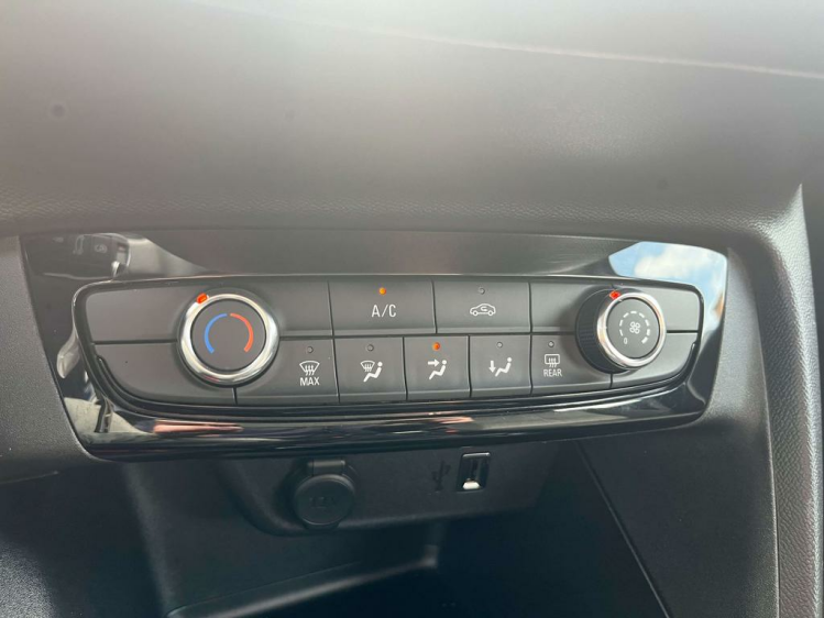 Opel Corsa 1.2i Elegance 30.000km Navigatie/Cruise/AppleCarpl Leconte Motors