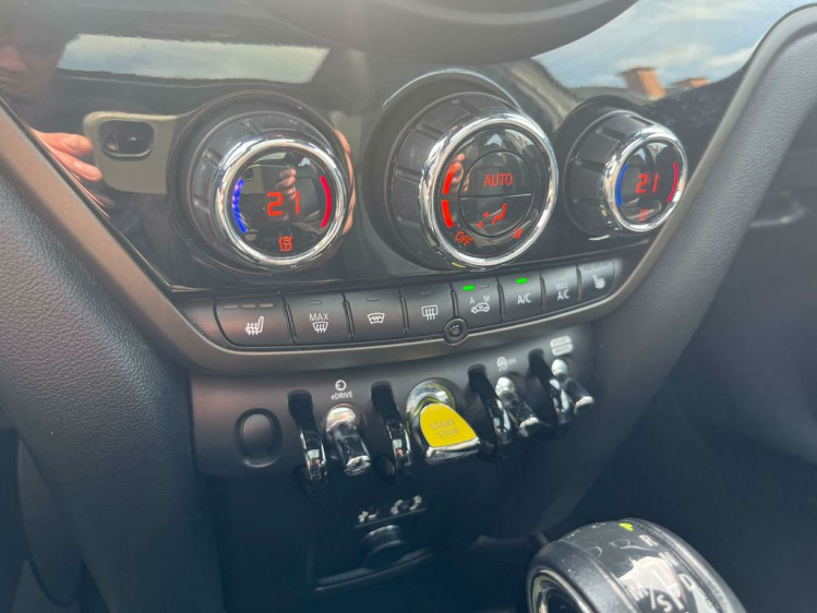 MINI Cooper SE Countryman 1.5A ALL4 Plug In Hybrid Panodak/Sportzetels/LED.. Leconte Motors