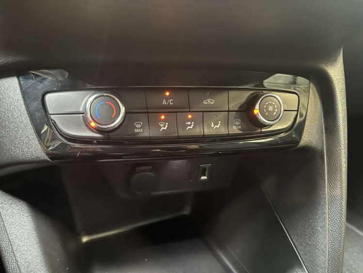 Opel Corsa 1.2i Elegance 33.000km Navigatie/Apple-Carplay/DAB Leconte Motors