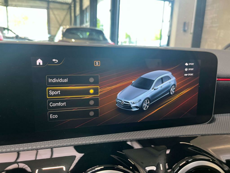 Mercedes-Benz A 180 DCT AMG-Pack LED/Widescreen/Sportzetels/Camera/.. Leconte Motors