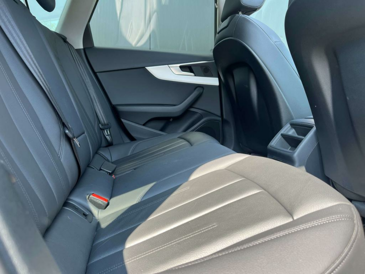 Audi A4 35 TFSI S tronic Virtual/Matrix/Pano/Leder/Camera! Leconte Motors