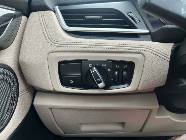 BMW 225 225xeA Plug In Hybrid Pano/LED/HUD/Navi-Pro/CAM!! Leconte Motors