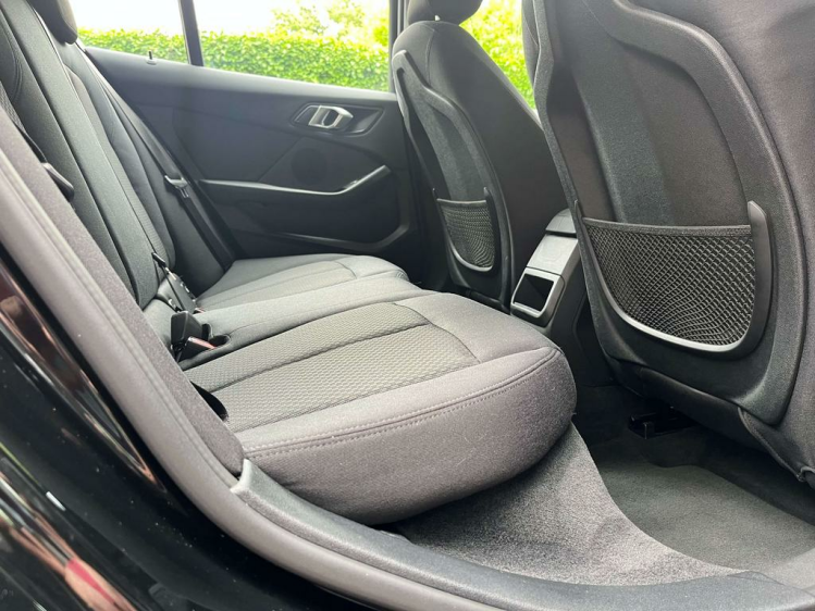 BMW 118 118i Full-LED Navigatie/DAB+/Cruise/PDC/Spotify Leconte Motors