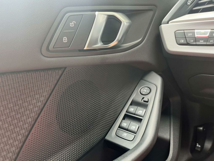 BMW 118 118i Full-LED Navigatie/DAB+/Cruise/PDC/Spotify Leconte Motors