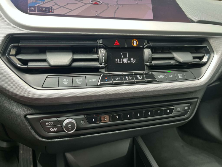 BMW 118 118i Full-LED Navigatie/DAB+/Cruise/PDC/Spotify Leconte Motors